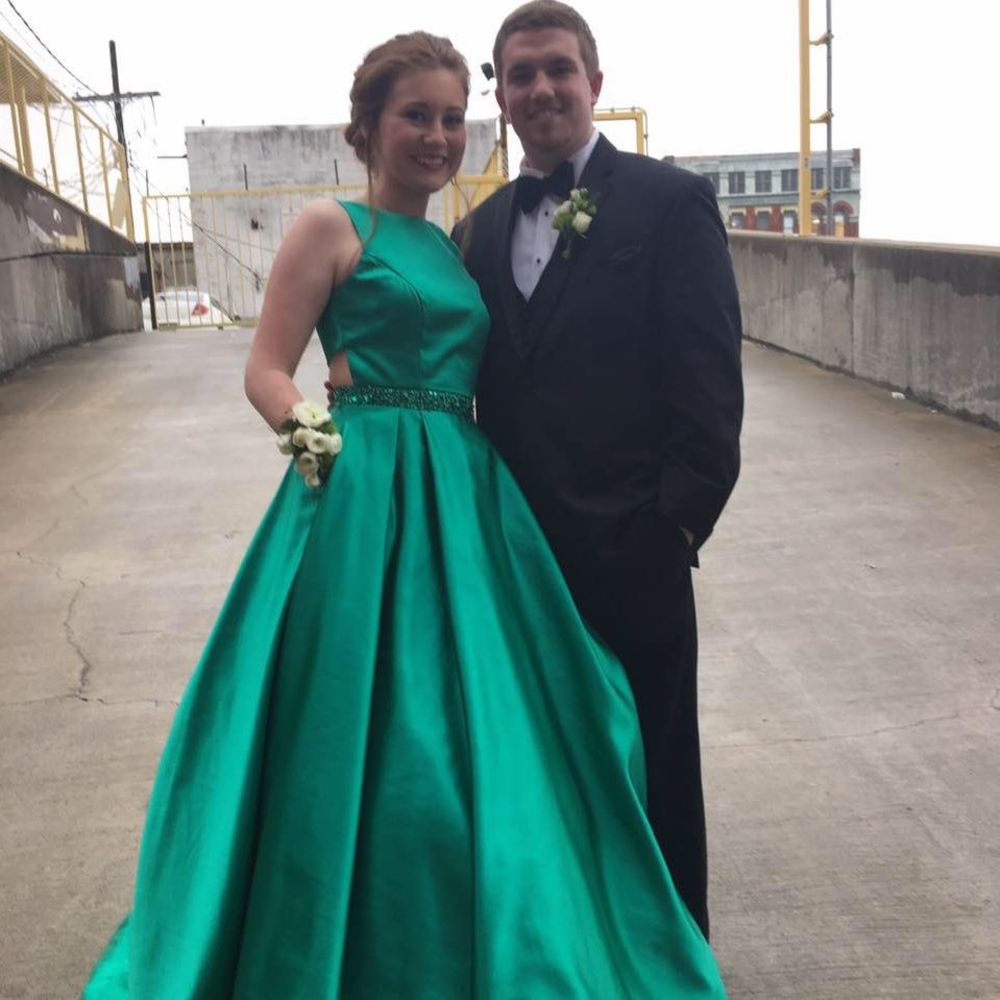 Meet your Posher, Caitlin